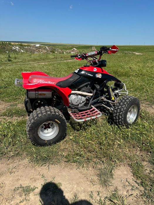 Vând ATV Quad pe benzină HONDA TRX 300 EX