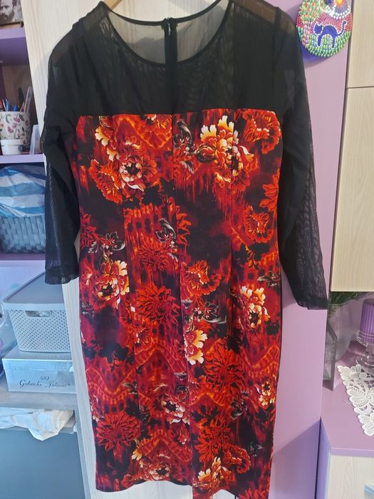 Дамски различни рокли