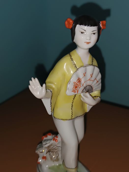 Фарфоровая статуэтка ЛФЗ