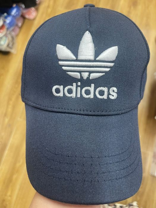 Sepci noi, under Armour, dsquared, adidas, tommy
