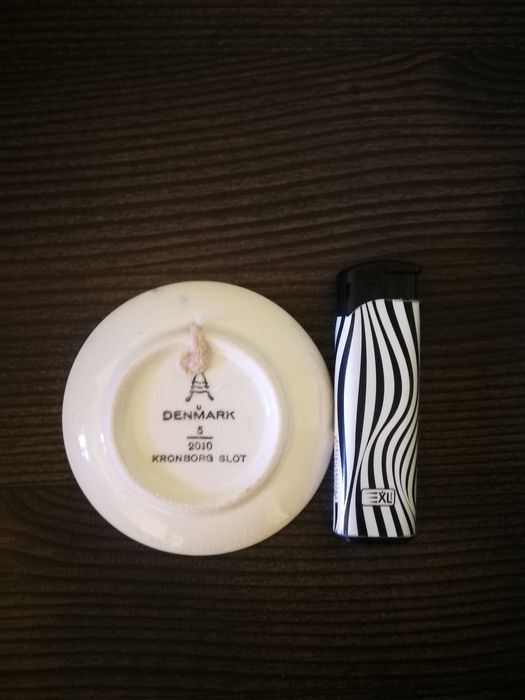 Малки декоративни чинийки