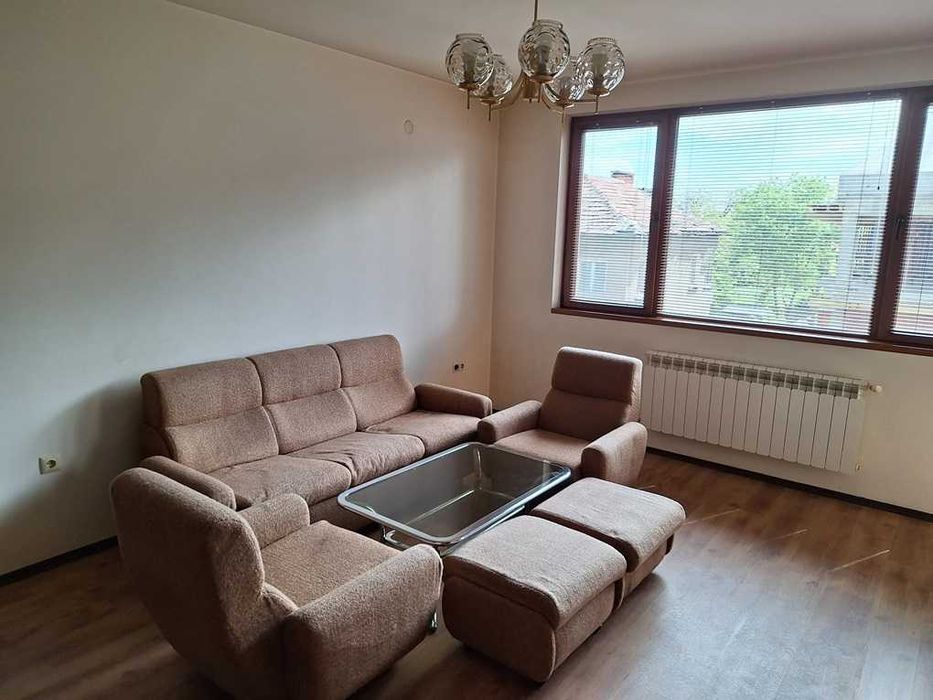 Дава се под наем Двустаен апартамент в София, Надежда 1 - 64 кв.м за 375 € - Снимка #1