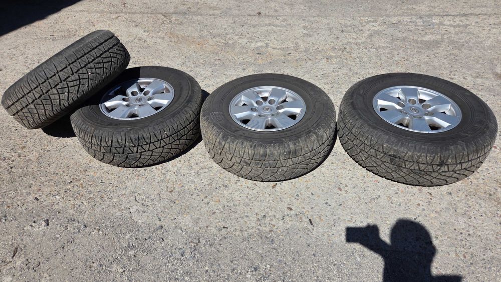 Toyota Hilux оригинални джанти + гуми Michelin Latitude Cross 255/70/R15 108H
