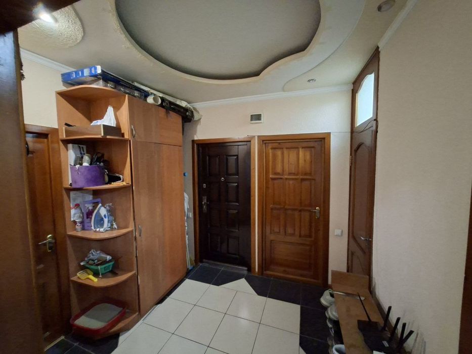 РЯДОМ С МЕТРО Юнусабад-12,   4 комнаты 110-я серия.