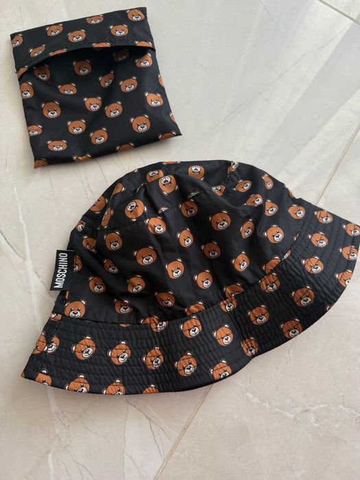 Дамска капела Love Moschino