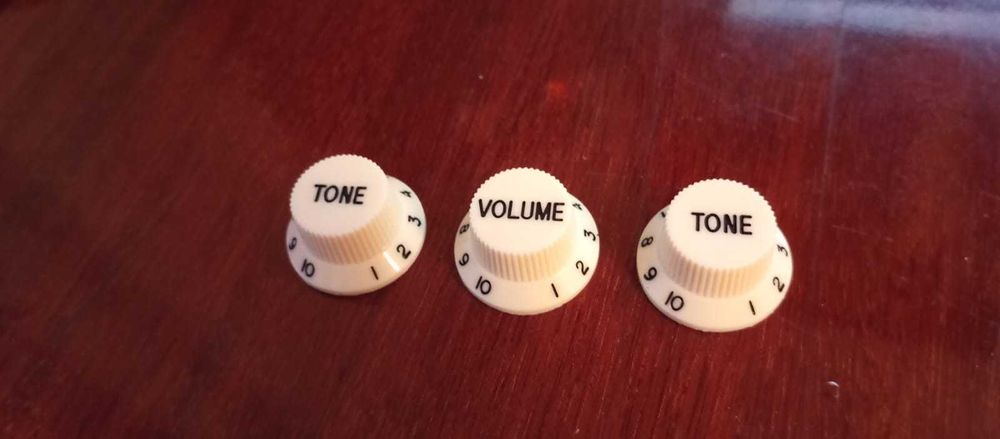 Пластик для электрогитары