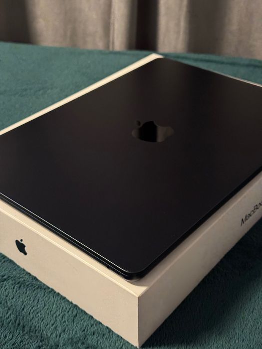 MacBook Air M4 13” – pentru piese / dezmembrări A3240
