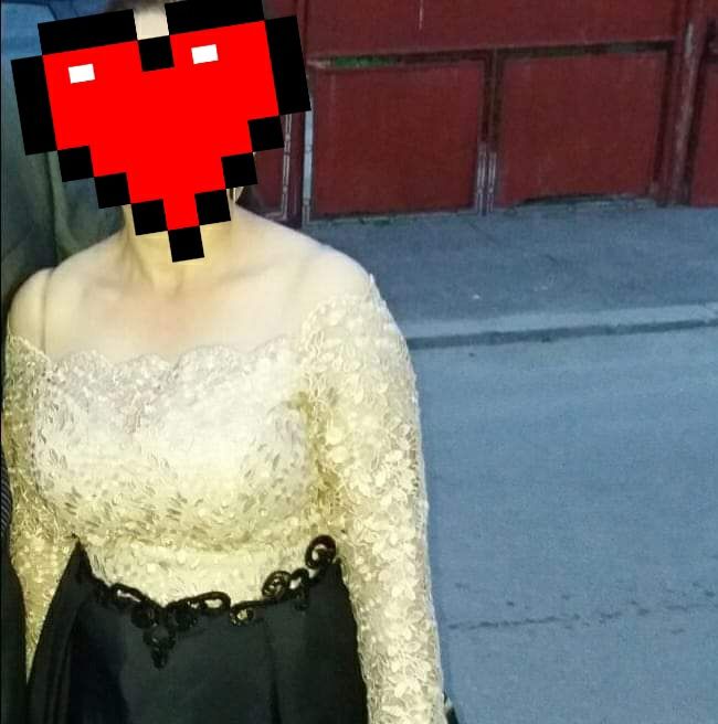 Rochie tafta si dantela