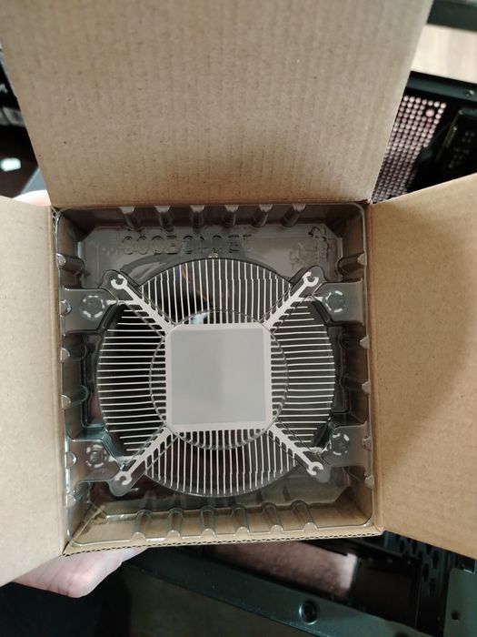 Комбо- дъно, процесор+охладител, рам, видео карта и ssd