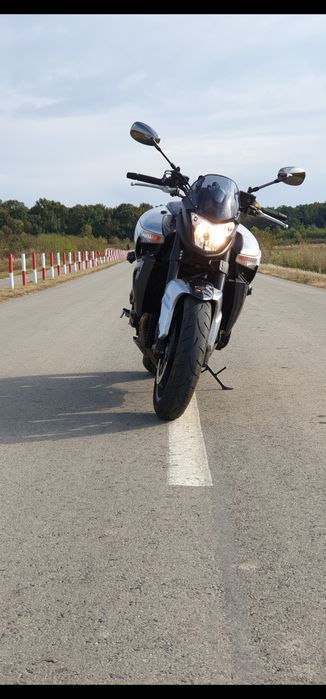 Motocicleta Suzuki BKing ABS