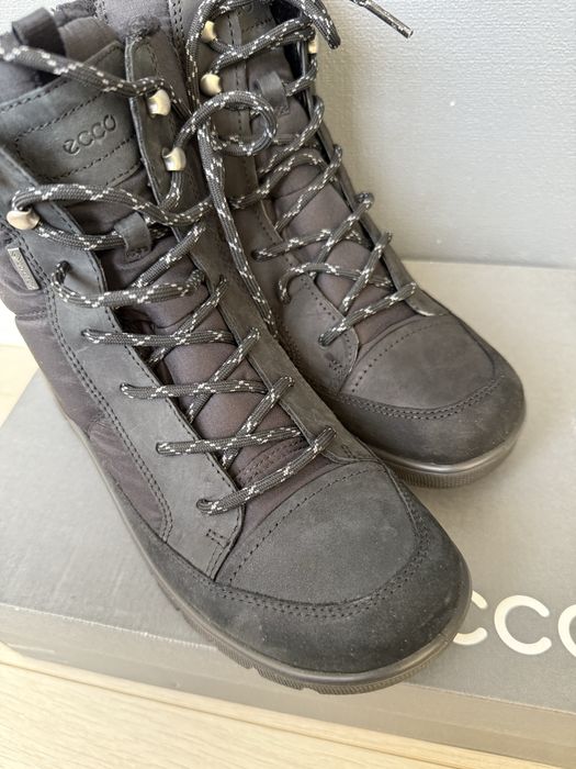 Продам ботинки ECCO женские