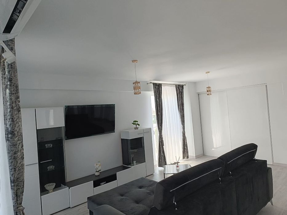 Proprietar închiriez apartament Decebal Residence