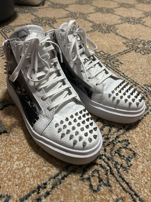 Adidasi personalizati