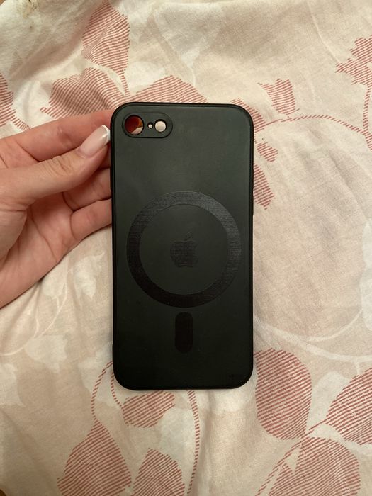 4 чехла на iPhone SE + прозрачный в подарок