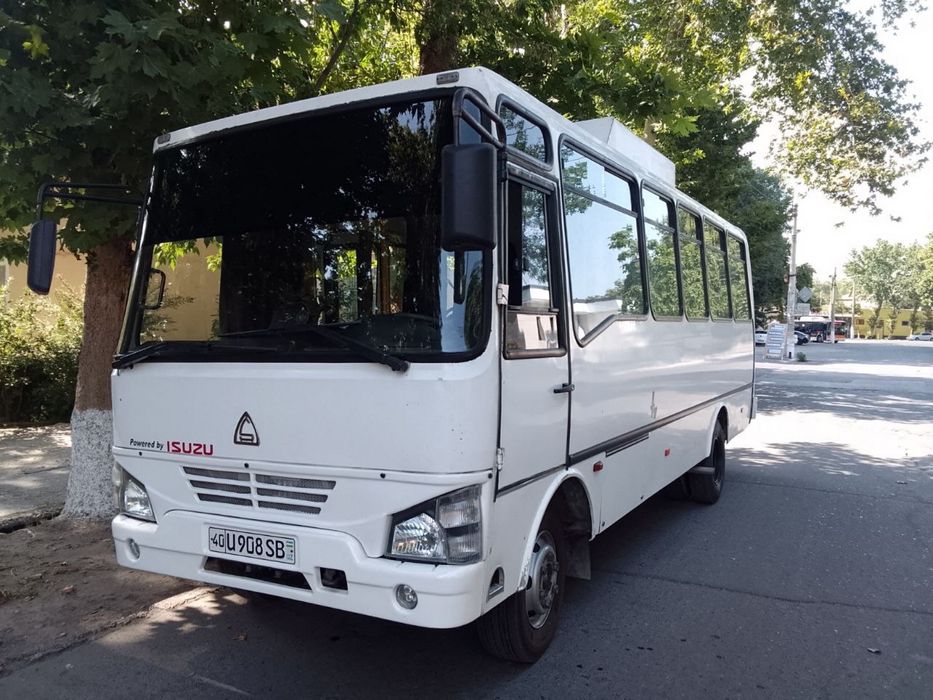 Isuzu Np37 2015 yili