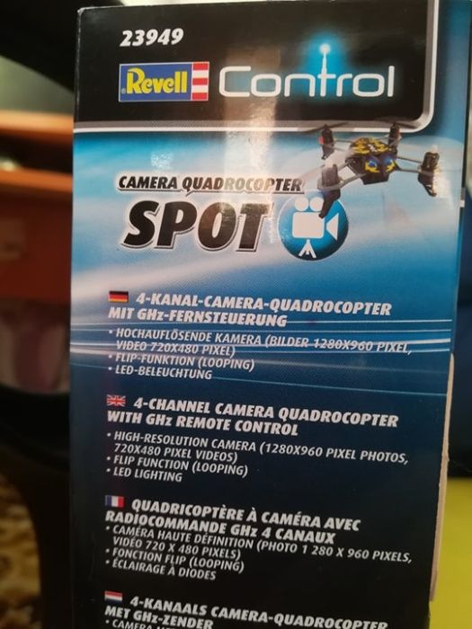2 броя Мини дрон REVELL Spot 23949, квадрокоптер с камера