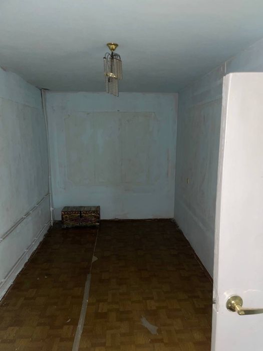 Продаётся Квартира 2х ком 2 этаж на Артыкова в Янгиюле