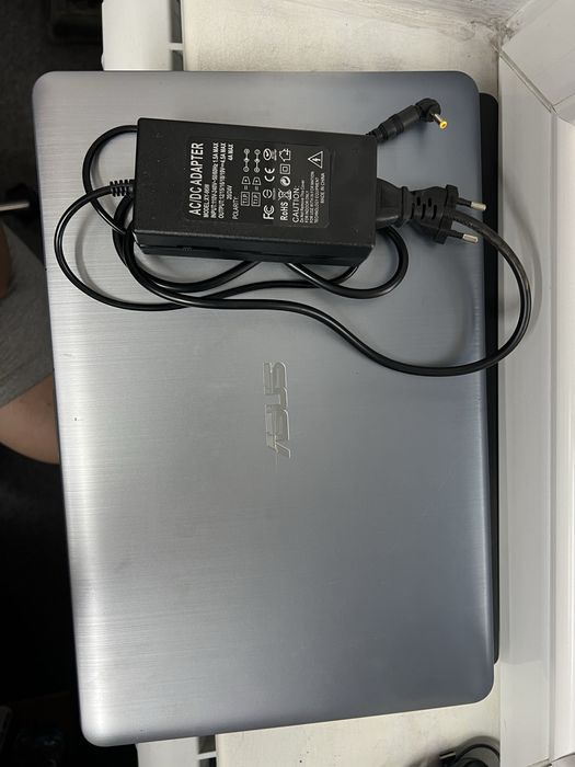 Продается ноутбук Asus