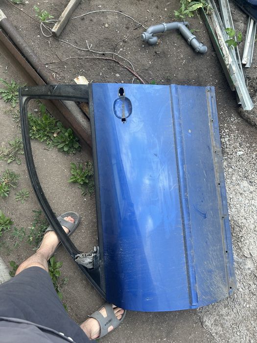 Двери пасат б5