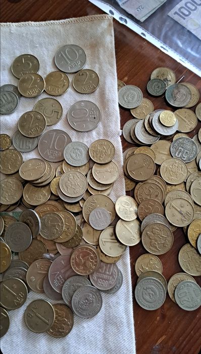 Продавам монети 65лв