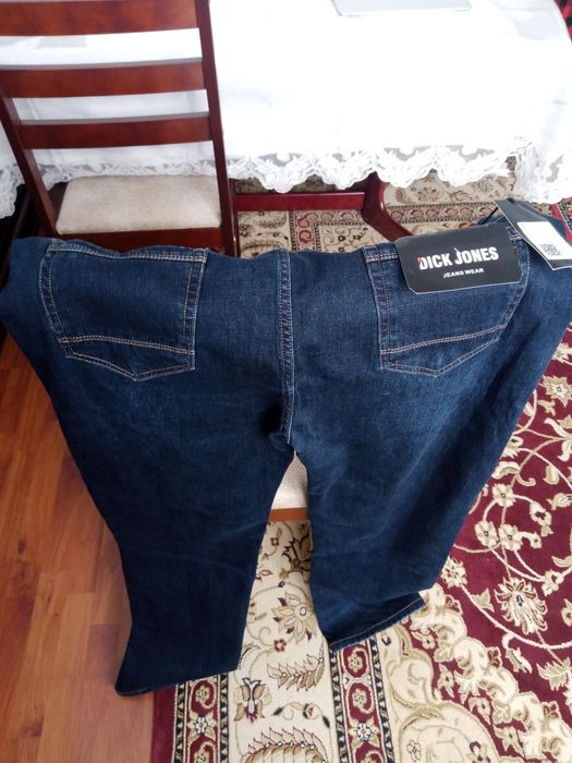 Продам мужские джинсы