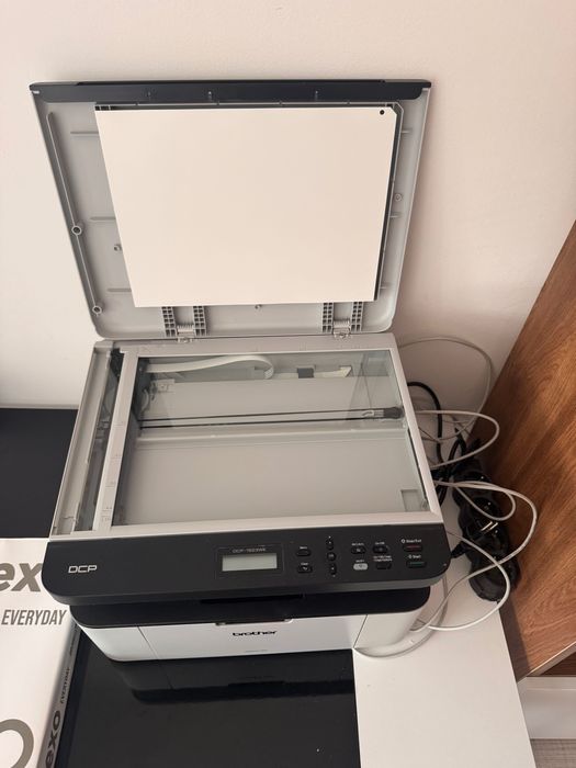 Brother DCP-1623WE Wi-Fi лазерен принтер + 3 тонера + 3 пакета А4 хартия