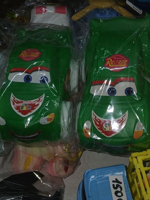 Продам! Новый. Игрушки.  Машину. Ул. Валиханова167