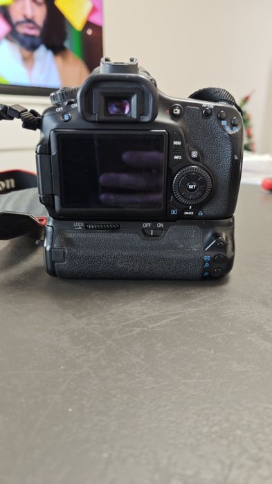 Canon 60d с 2 батерии и грип