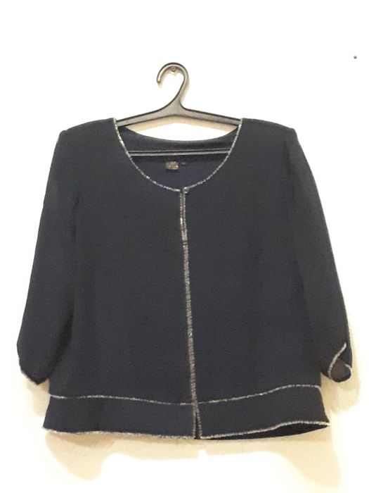 Продам кофта белая