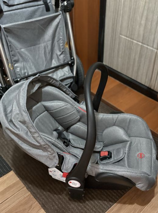 Коляска с автокреслом