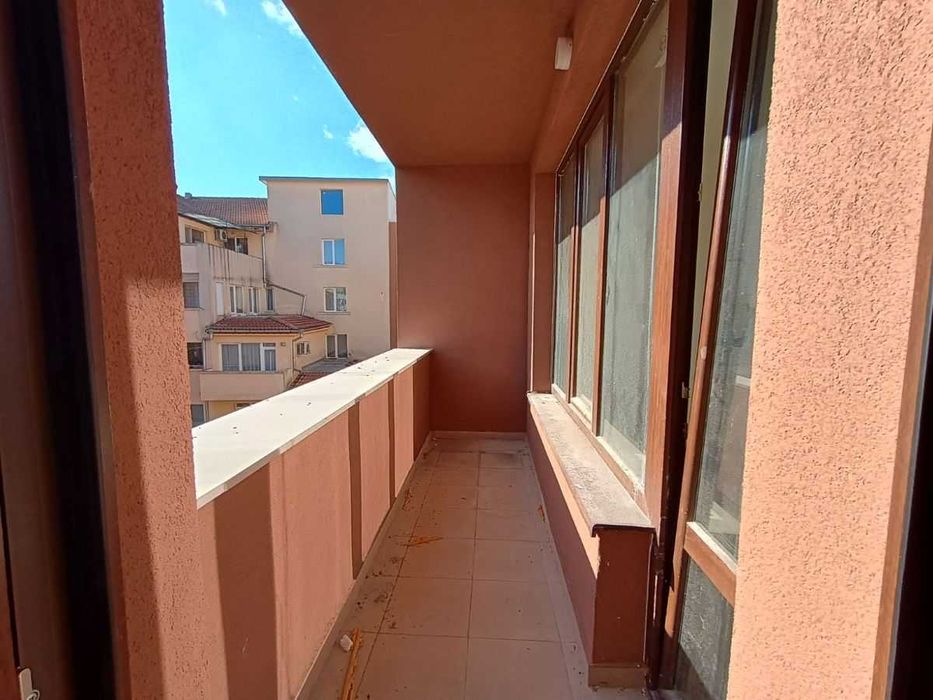 Продава се Тристаен апартамент в Велико Търново, Център - 93 кв.м за 1160 €/кв.м - Снимка #7