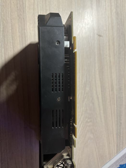 vant card de grafici zorac gtx 1660 mini