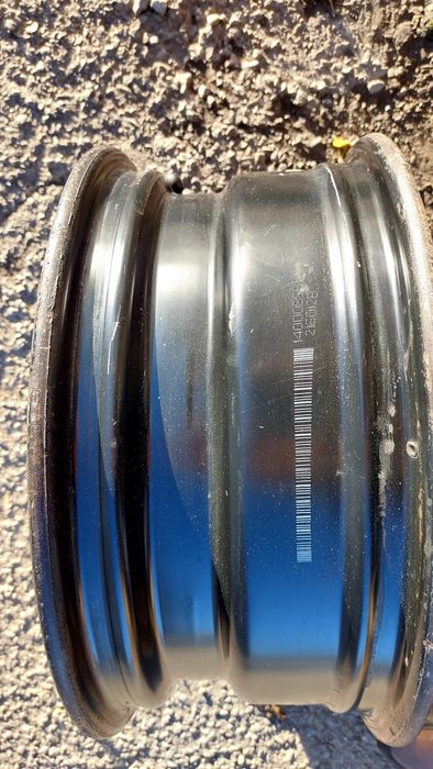 Продавам 1 брой железна джанта за Опел 16 цола