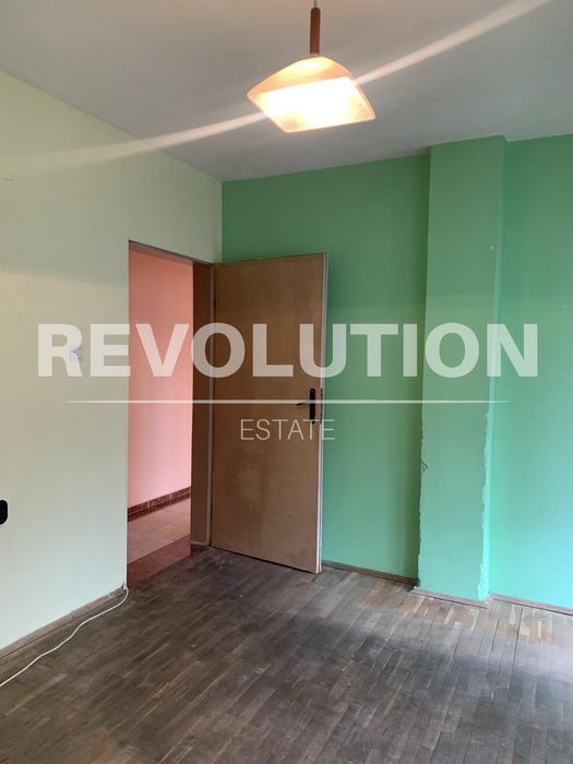 Дава се под наем Тристаен апартамент в Варна, Спортна зала - 95 кв.м за 325 € - Снимка #1