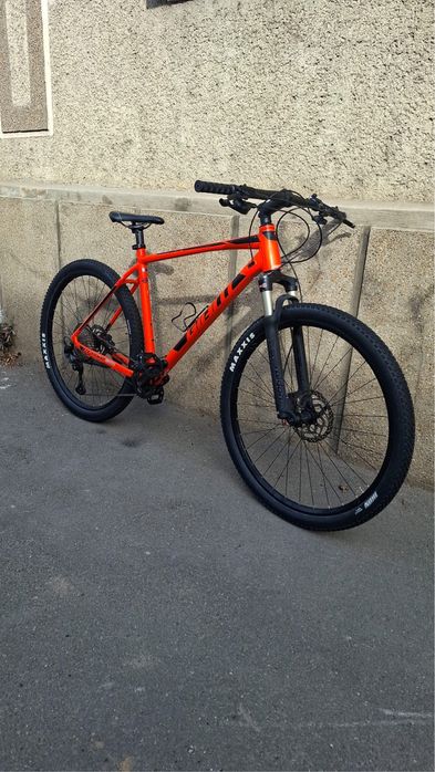 Vand MTB Hardtail Giant Terrago XC roti pe 29“ 12 Viteze