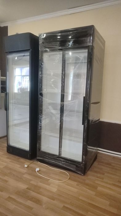 Продается Ветриный холодильник под напитки колбасные изделия Тараз