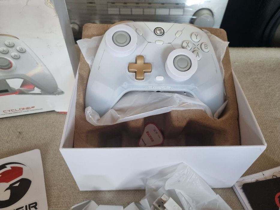 Gamesir CYCLONE Game Controller. Nou.