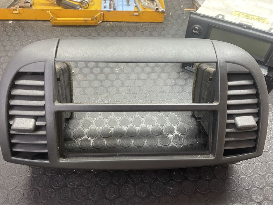 Nissan Micra III   1.2  64 kс 2006 на части