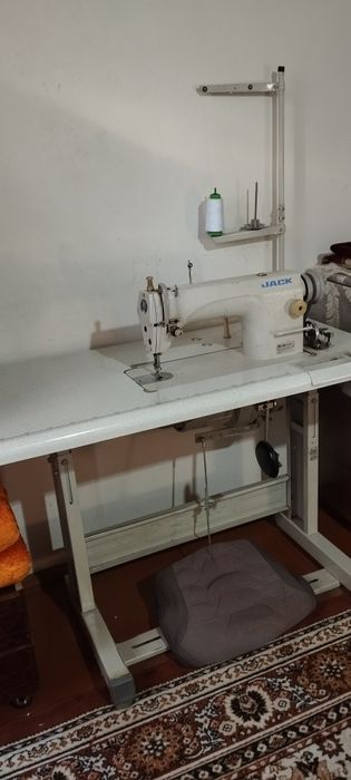 Jack Tikuv mashina sotiladi