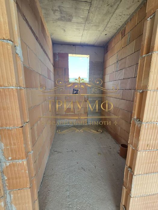 Продава се Къща в Варна, Изгрев - 250 кв.м за 1760 €/кв.м - Снимка #11