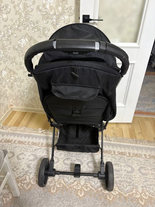 Продам прогулочную коляску