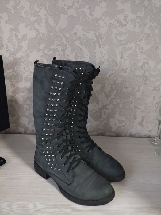 Продам зимние сапоги 40р