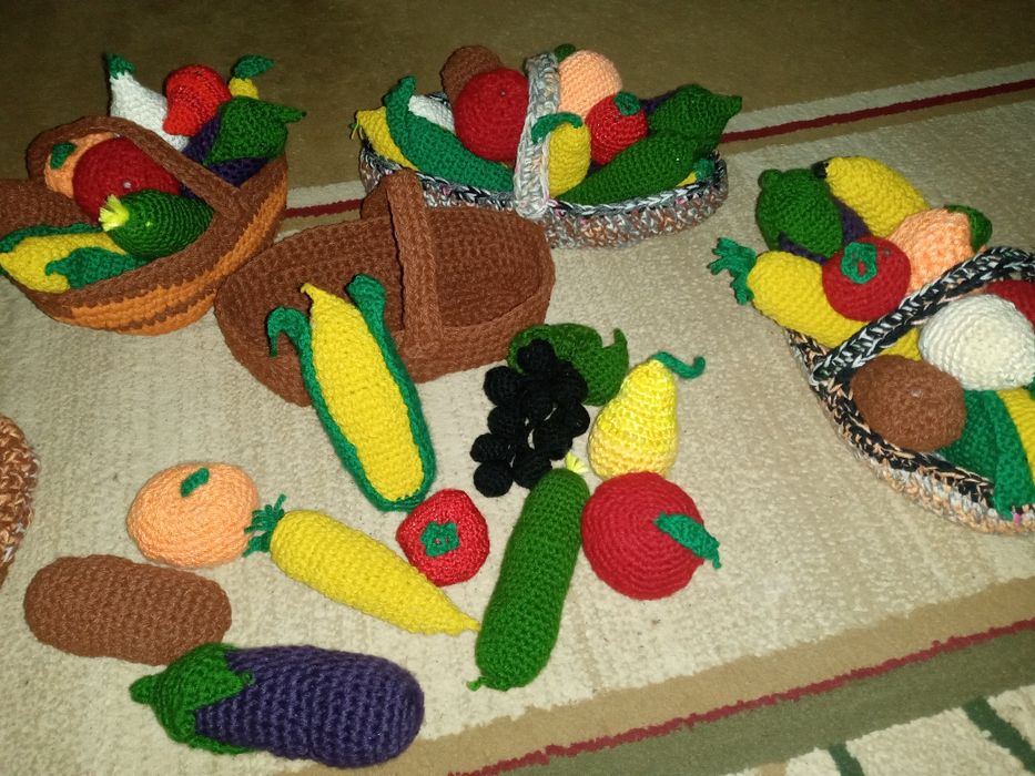 Продаётся вязаные изделия