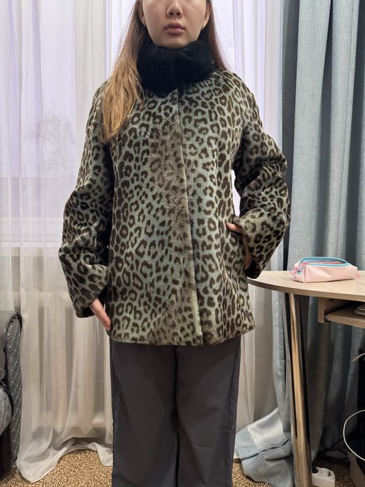 Шуба демисезонная.