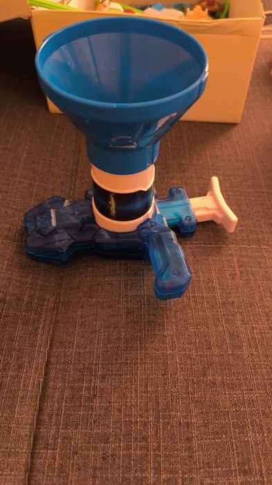 Продам игрушки скичеры