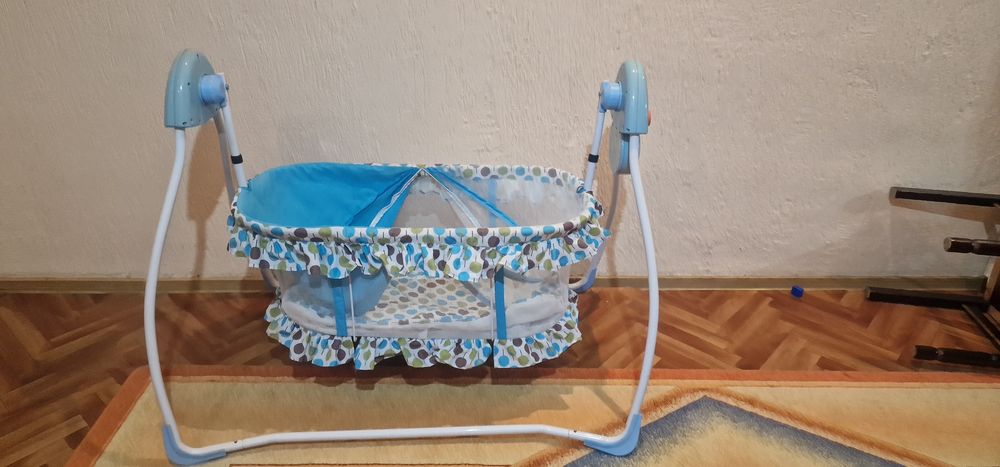 Манежка детская кроватка