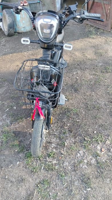 Сатылады. жүріп тұр