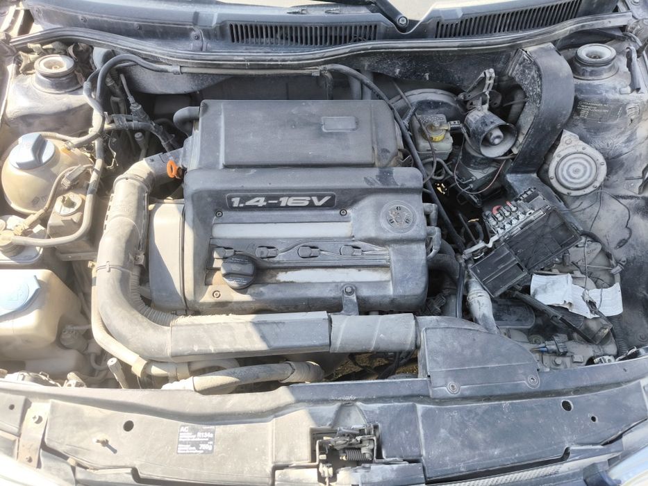 Голф 4 На части 1,4 бензин