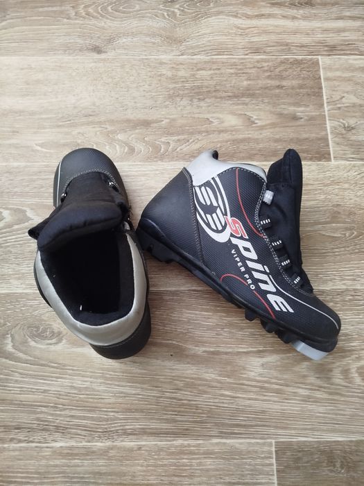 Лыжные детские ботинки 36 р.