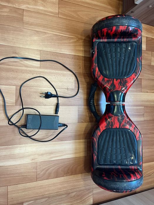 Гироскутер красно-чёрный